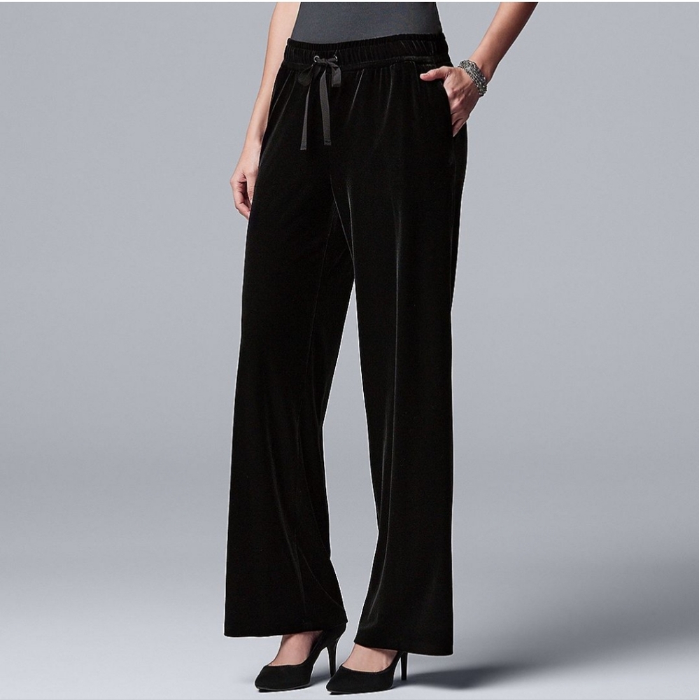 💜 2/$35  Last 1❣️ black wide leg velvet pants